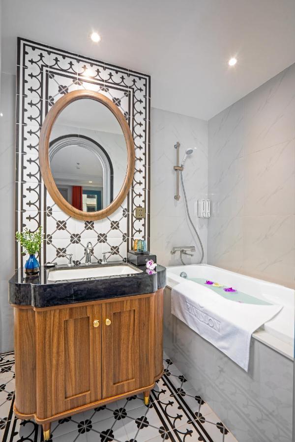 Pavillon Boutique Hotel & Apartment Nha Trang Buitenkant foto